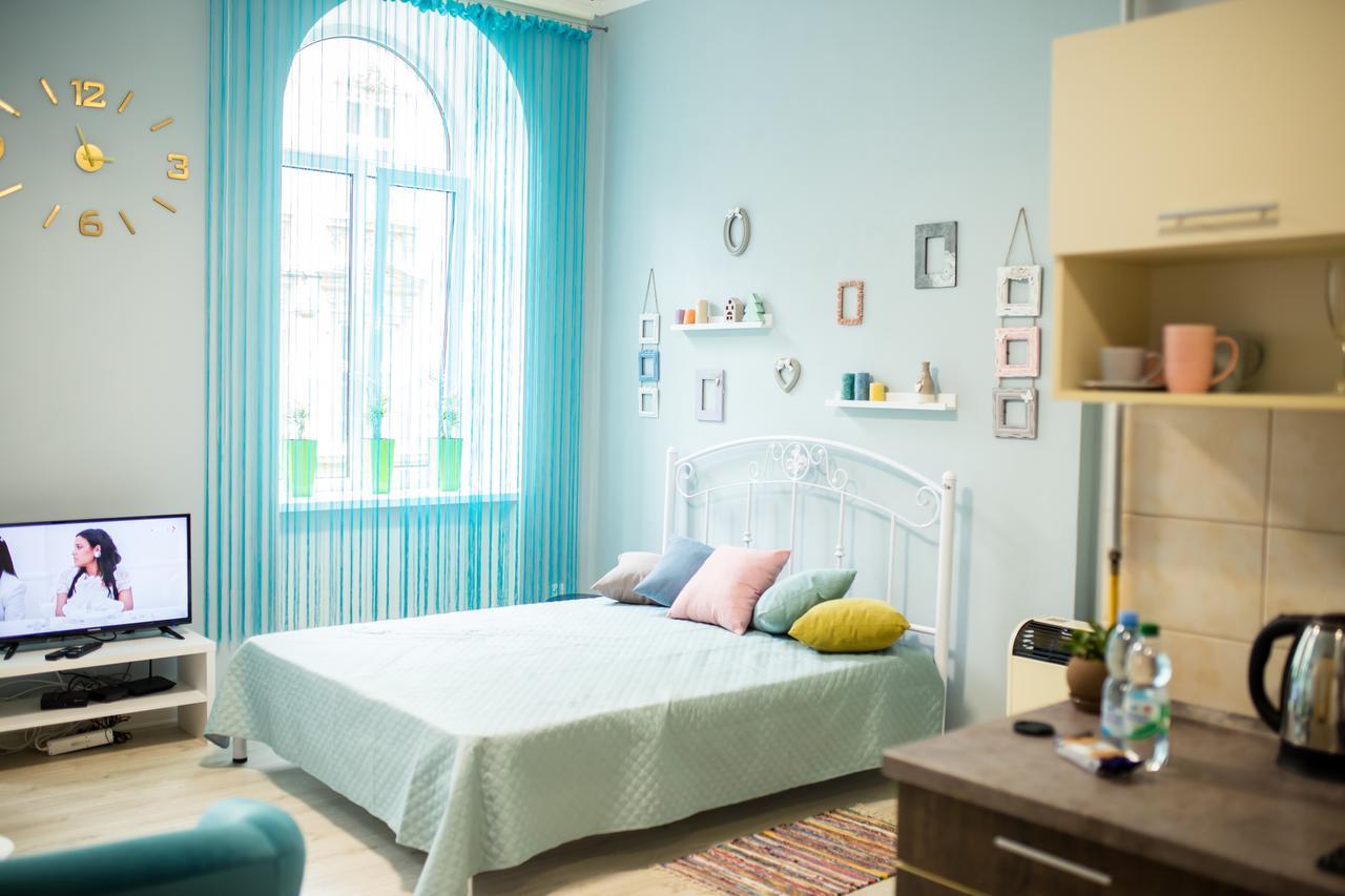 Romantic Apartment In The Center Of Old Львов Экстерьер фото